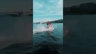 Мотоцикл по Неве в Петербурге
