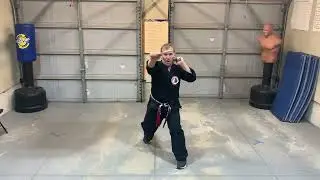Double Knife Striking With Kenpo Applications - Jamie Seabrook