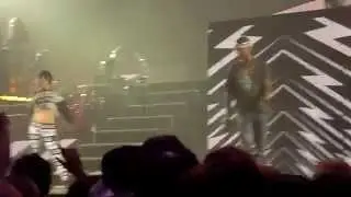 Pharrell Williams au Zenith de Paris 13/10/14 (hollaback girl)