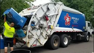 Republic Services - Mack MRU McNeilus rear loader on recycle!!