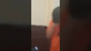 Penampakan Chandrika Chika Pake Baju Orange