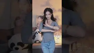 纯伊吖 As 牛仔裤女孩