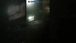 Жилой дом номер 4 на площади Ленина в центре Астрахани заливают фекалии