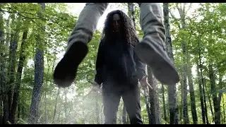 ДЕВУШКА НА СПОР СЪЕДАЕТ ЖИВОГО ЧЕРВЯ! Хэллбендер. Адреналин