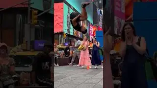 Times Square’s breakdance, New York City breakdancing! 