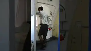 ANA91 B787-8 ドアクローズ&セットスライドバー 羽田空港出発時　Door close & 