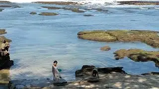 hiling tipis tipis di pantai minajaya geopark ciletuh