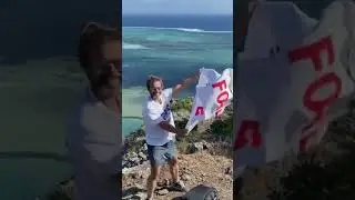 Поднялись на вершину горы Ле Морн на Маврикии 