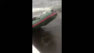 Лодка, заклинило мотор на полном ходу
