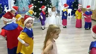 Хоровод у ёлочки.2-ая младшая группа.