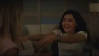 Kate and Lucy ＂I really wan to kiss you.＂ Lesbian kissing - NCIS  Hawai'i 2x15_7hK0gIGGIb4 #002