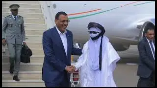 Après une visite de travail à Paris Président de la République S.E.M Mohamed Bazoum a regagné Niamey