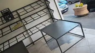 Metal scaffale for food selling display