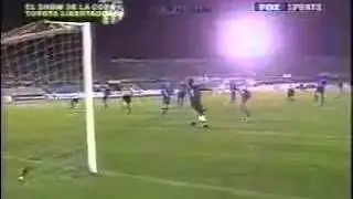 El jugador mas malo del mundo falla gol a un metro