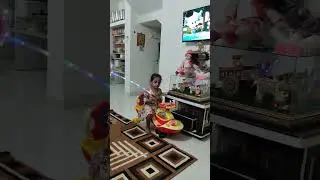 Balloon Popping Lollipop Candy 🍭 | #youtubeshorts #shorts @Dhyani.official