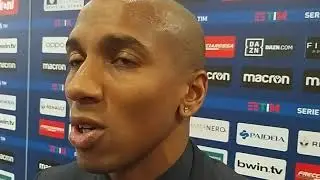 Ashley Young in mixed zone dopo Lazio-Inter 2-1 con domanda di Soccermagazine