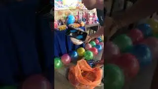 ayudando a regalar sonrisas a los niños de Acapulquito