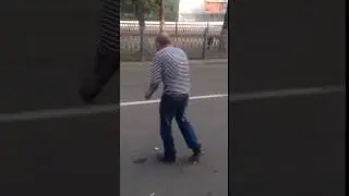 Неудачное сальто бухой мужик