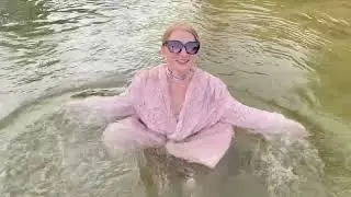 Wetlook • girl in a pink wet fur coat and wet tights 