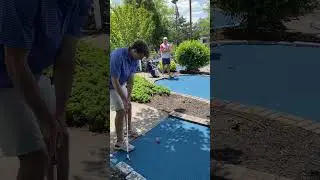 #trickshort Minigolf could not be easier. #putput #minigolf #trickshot #golf #fy