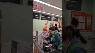 Мужик орет в пятерочке , похер на коронавирус!!!