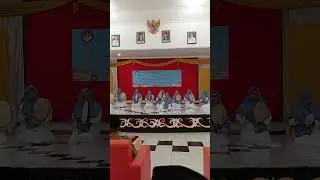 Grup  Darma wanita  Dinas  Pendidikan tampil sholawatan