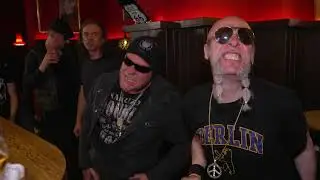 SCHREI! - Sauf! (Official Music Video) feat. Dirk Michaelis (Glutsucht)