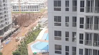 Mesum siang siang di Balkon  (uang)