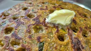 Thalipeeth, mommy's style.