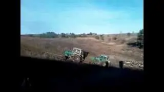 Т-40АМ и ЮМЗ-6 с прицепом дров штурмуют гору