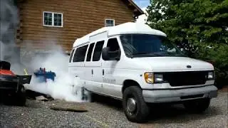 BURNOUT / FORD E350 VAN BURNING RUBBER. TESTING THE  AXLE REPAIRS BEFORE I SEND IT