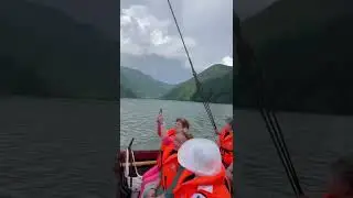 Боевая галера на озере Рица