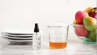 Catch Fruit Flies With This DIY Trap Plus Bonus Essential Oil Fly Repellant