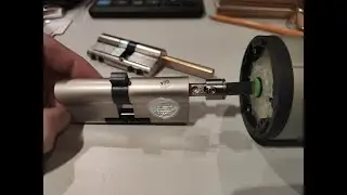 Установка Danalock. Переходник с штокового цилиндра на Danalock.