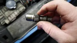 Mercedes Vito 638 fuel injection pump leak, changing the sealing rings