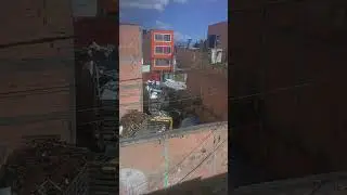 Porfa no vengan a mi casa solo queria mostrarles el terre no de mi casa