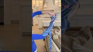 TIE a TIE IN SECONDS! INSANELY GOOD LIFE HACK