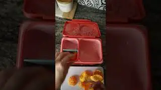 Let’s pack an orange theme lunch 