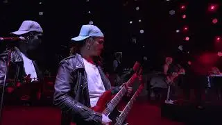 AIRBAG - Diez Días Después - Vivo en Velez (Live at Velez Stadium)