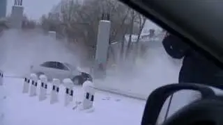Пьяный водитель врезался в столб в Самаре, уходя от погони
