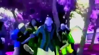Орущая толпа негров, но завокоден на мелодию Gangsta's Paradise
