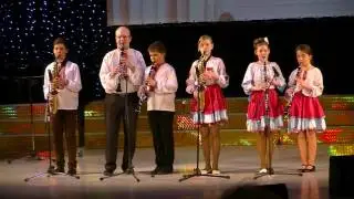 Город Южный.Ансамбль музыкантов.Ученики играют с учителем.