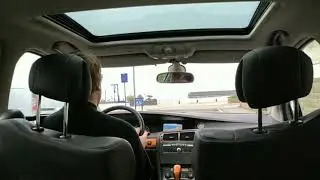 Drive in a 2007 Renault Vel Satis through Quiberon (Bretagne)