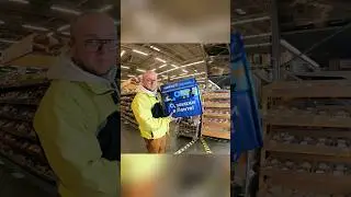 I work as a Courier for Auto in the feed, the full video is just above