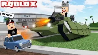 Ateş Eden Tank! Araba Kapışması Oynadık - Panda ile Roblox Car Crushers 2