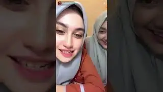 Dua Cewek Cantik Lagi Live