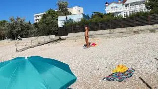 Лучшие пляжи крыма, Севастополь пляж Солдат, туристы отдыхают, Галечные пляжи крыма
