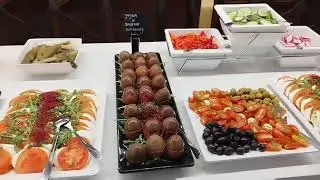 Шведський стіл. Готель ⭐⭐⭐⭐