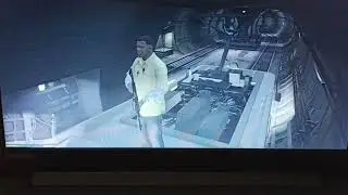 Lmao this bitch screaming on the track