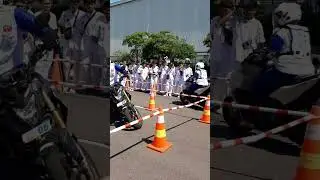 instruktur cewe tunjukkan skill di safety riding mpm distributor honda sedati